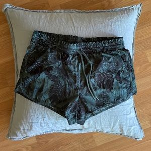 American Eagle monstera pattern shorts